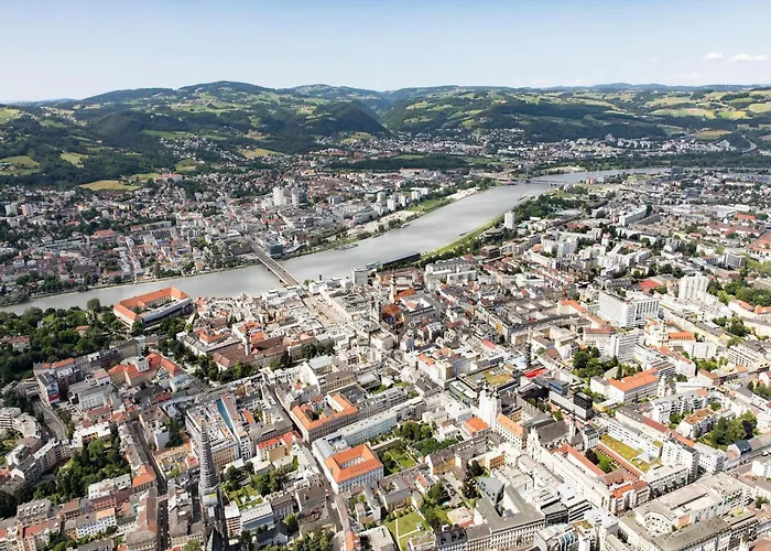In By The Danube Promenade Linz